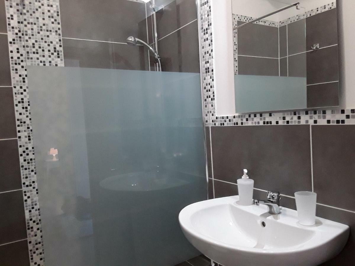 Flat At Cathedral Villa Palermo Bagian luar foto